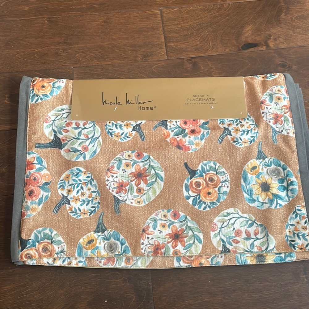 Nicole Miller Pumpkin Print Floral Placemats Set Of 4 New Tab Colorful